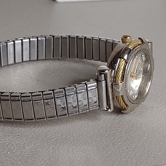 Untested Pretty Viviani Two Tone Stretch Watch - Picture 4 of 7